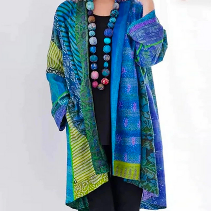 Herbstliche Boho-Strickjacke mit buntem Herbstmuster – Maravilla