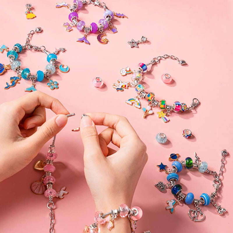 DIY-Armband Bastelset für Kinder mit Perlen, Anhängern & Geschenkbox