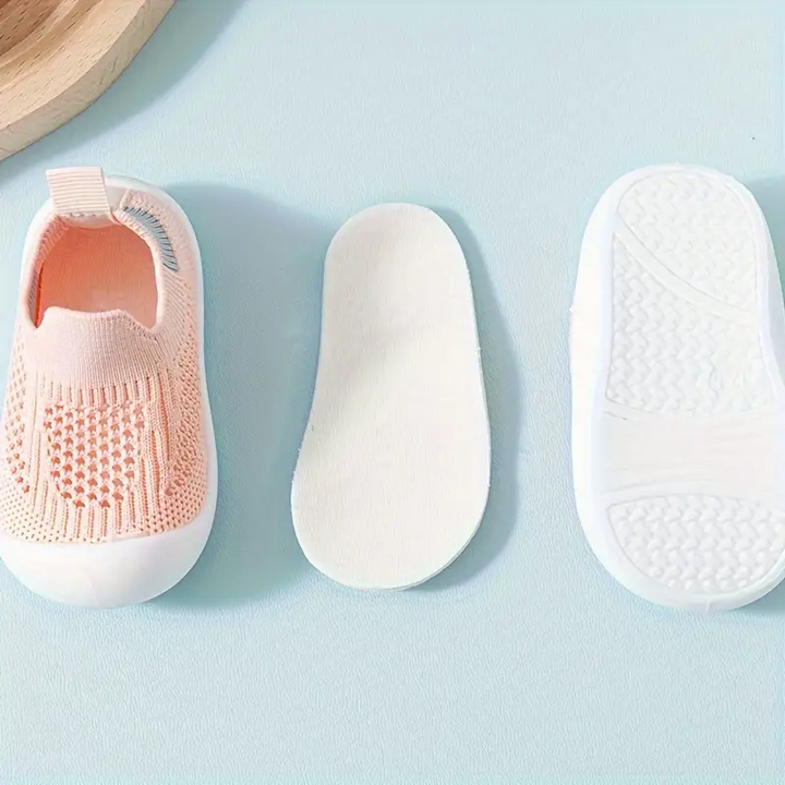 StepEase – Flexible Barfußschuhe für Kinder