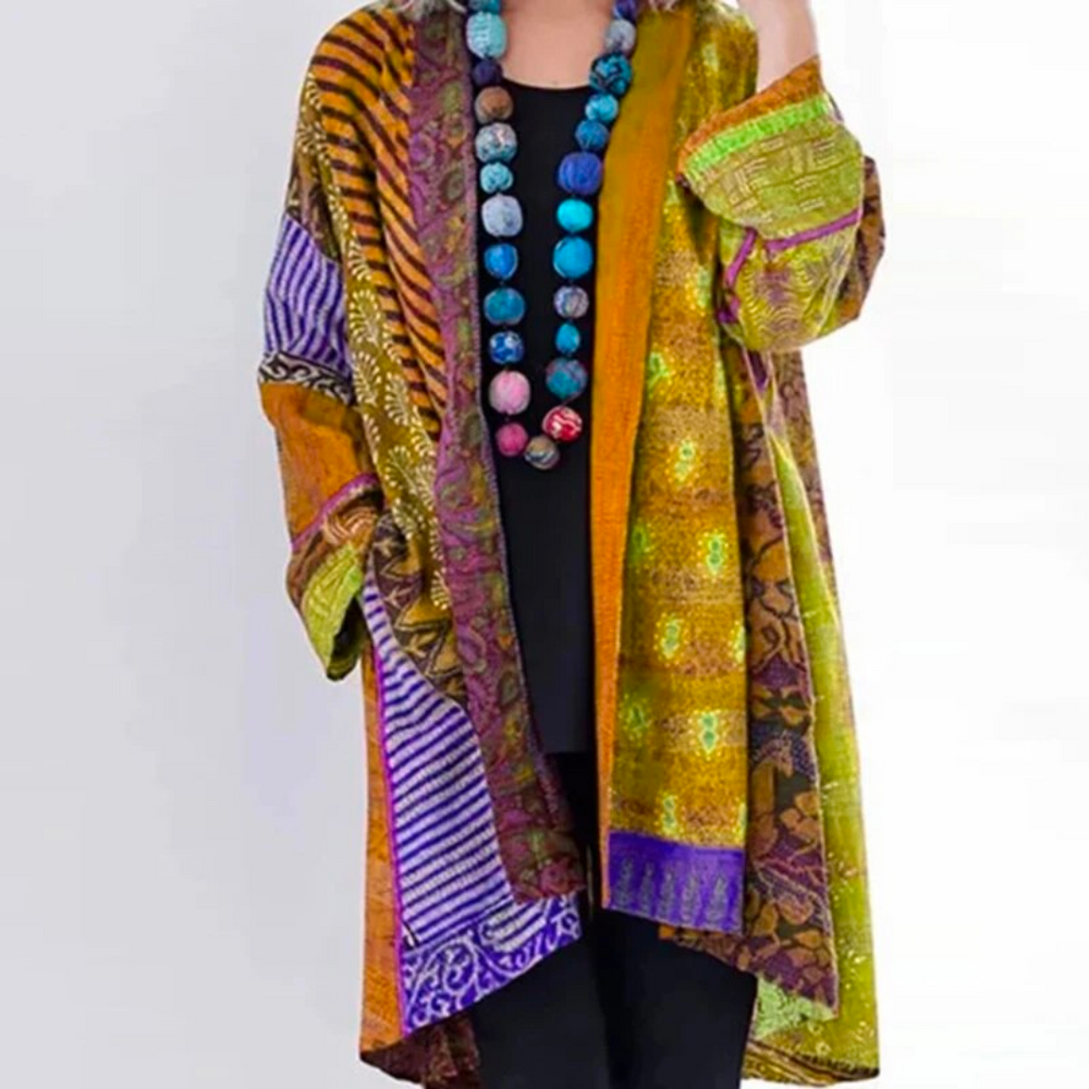Herbstliche Boho-Strickjacke mit buntem Herbstmuster – Maravilla
