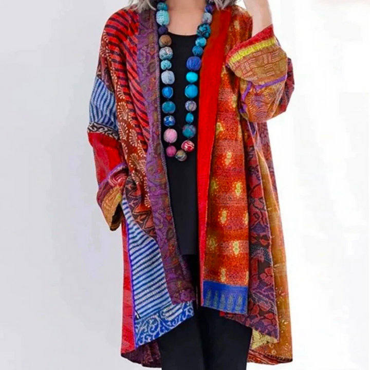 Herbstliche Boho-Strickjacke mit buntem Herbstmuster – Maravilla
