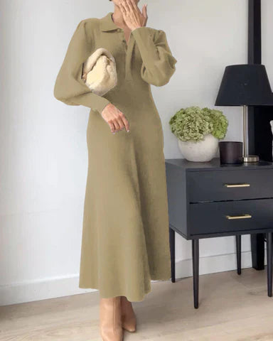 Strick-midi-Kleid mit Kragen – Loranza