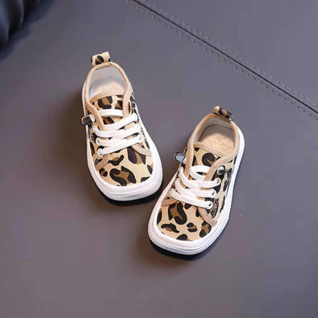 Kinder Sneaker mit Pantherdruck – WildStep