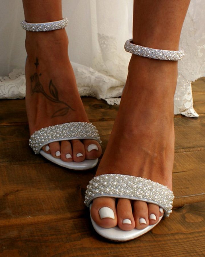 Stilvolle Braut-Sandalen mit zarten Riemen – Mirella