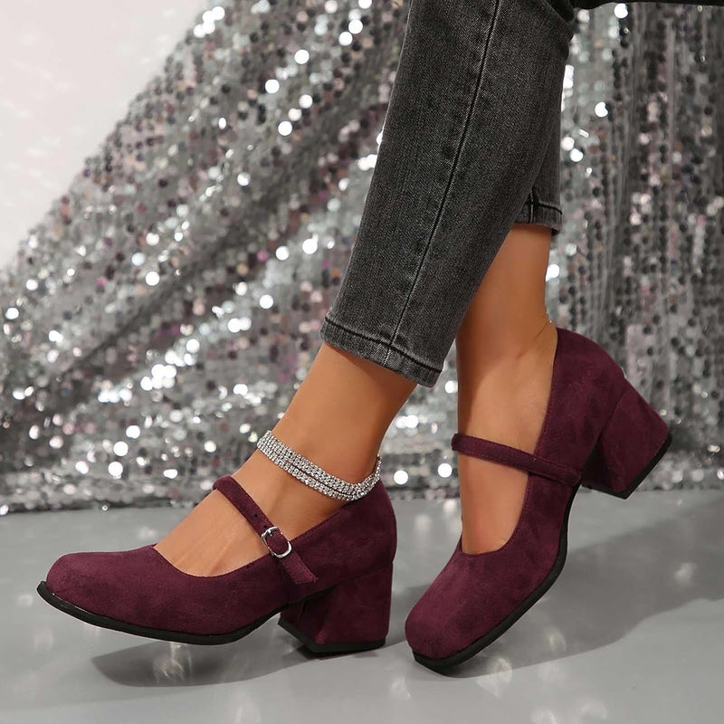 Wildleder Pumps mit Schnalle – Lena Oktoberfest 2026