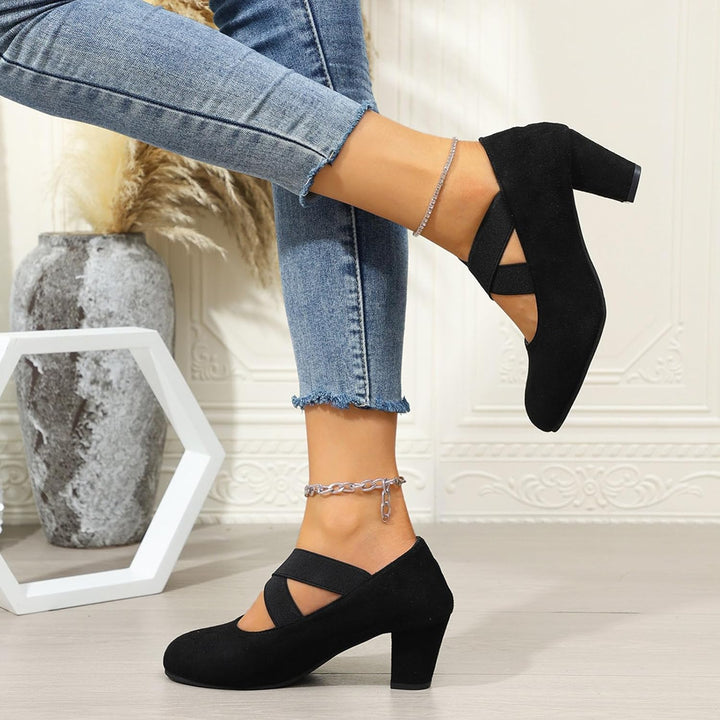 Samt Pumps mit Kreuzband – Theresa Oktoberfest 2026