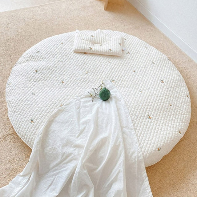 Gepolsterte Baby-Krabbelmatte aus Baumwolle mit Tiermotiv-Stickerei – 80 cm