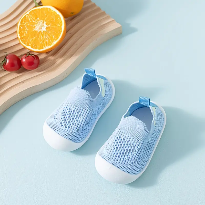 StepEase – Flexible Barfußschuhe für Kinder