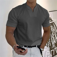 Atmungsaktives Herren Fitnessshirt mit V-Ausschnitt – Timo