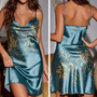 Zweiteiliges Satin-Nachthemd und Kimono mit Blumendruck – Noelle