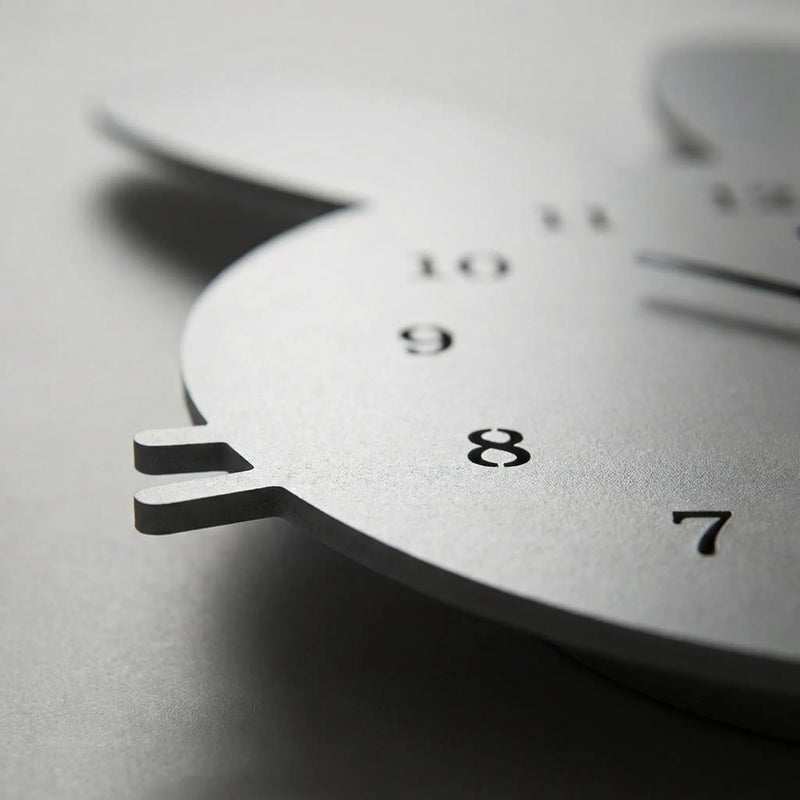 Dekorative Wanduhr In Hasenform - Bunnovelle