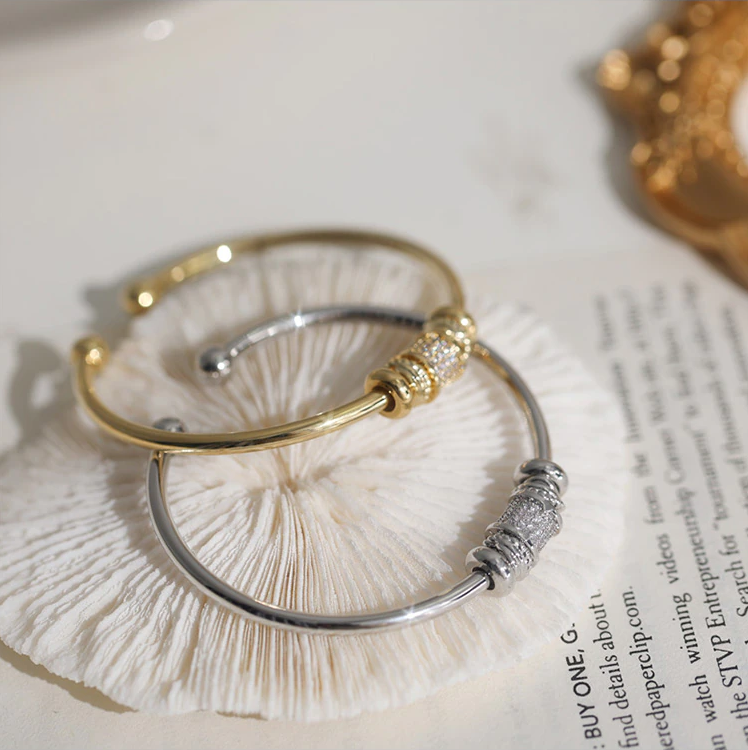 Einstellbares Armband - LustreCircle 