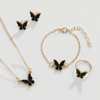 Feingliedrige Kette Mit Schmetterlingsanhänger - Maripell