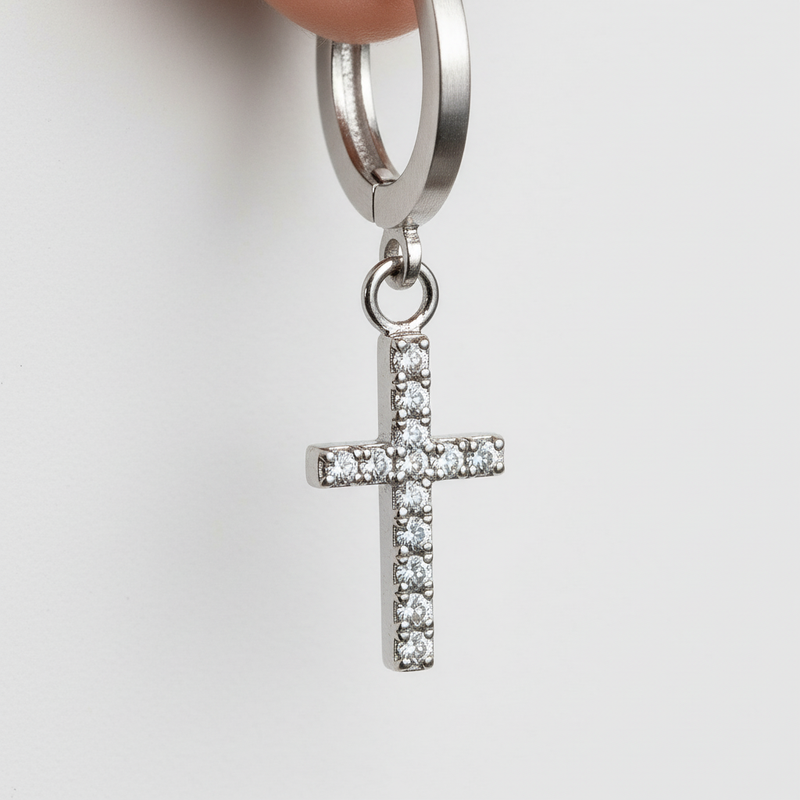 Filigrane Kreuz-Ohrringe - CrossShimmer 