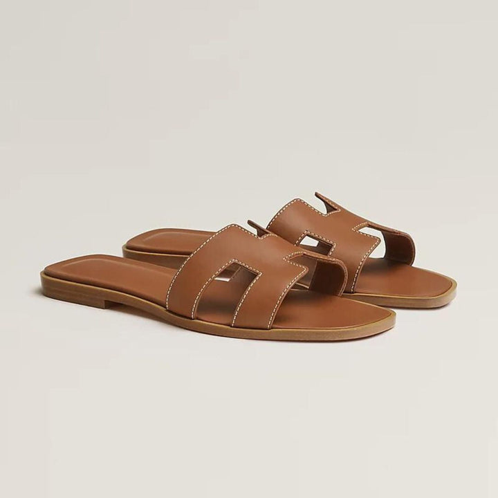 Flache Sandalen Mit Ausgeschnittenem Riemendesign - Kerry