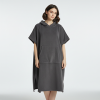 Geräumiger Handtuch-Poncho - KangarooCover