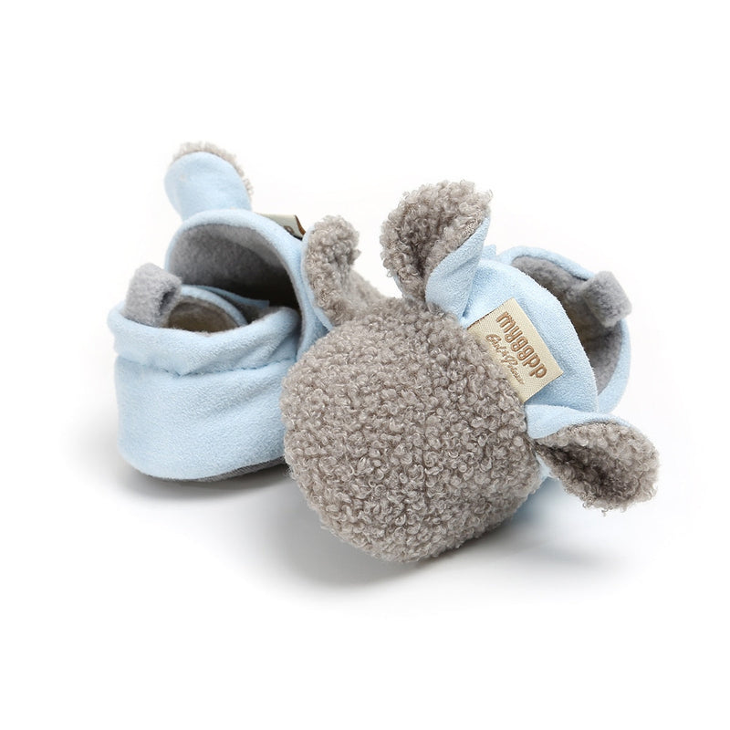 Weiche rutschfeste Lauflernschuhe für Babys mit Lamm-Motiv – Winterzauber Schrittchenwarm