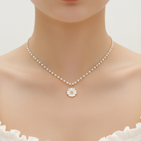 Halskette Mit Anhänger - PetalPearl 