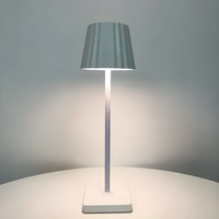 Kabellose LED Tischlampe - LumaScandi