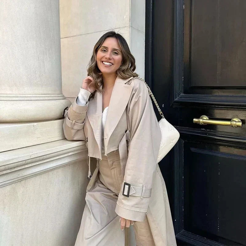Trendige Kurze Damen-Trenchcoat mit Gürtel – Amelie