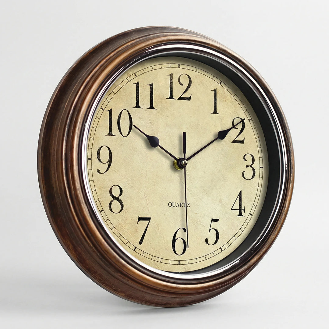 Klassische Runde Wanduhr - ChronoHaven