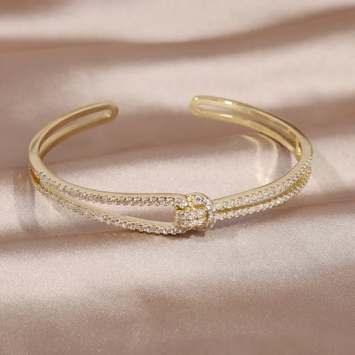 Kunstvoll Gestaltetes Armreif - GoldKnot 