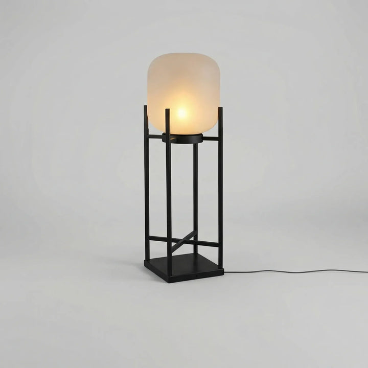 Modern Freestanding Garden Lamp -  Solanthre