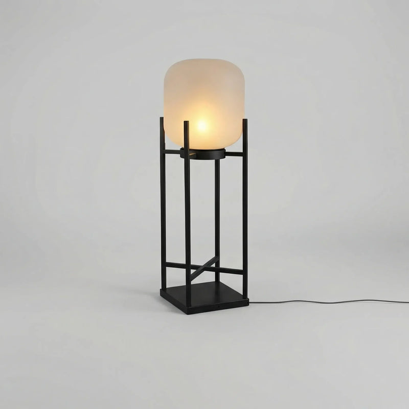 Modern Freestanding Garden Lamp -  Solanthre