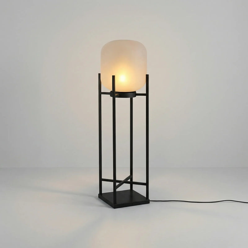 Modern Freestanding Garden Lamp -  Solanthre