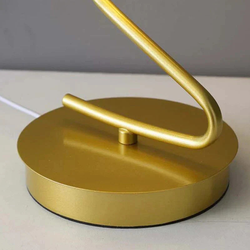 Moderne LED Tischlampe - LumiFlutter
