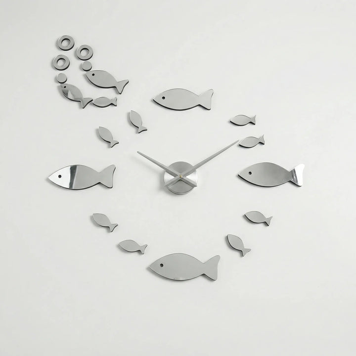 Moderne Spiegel-Wanduhr - Miraflow