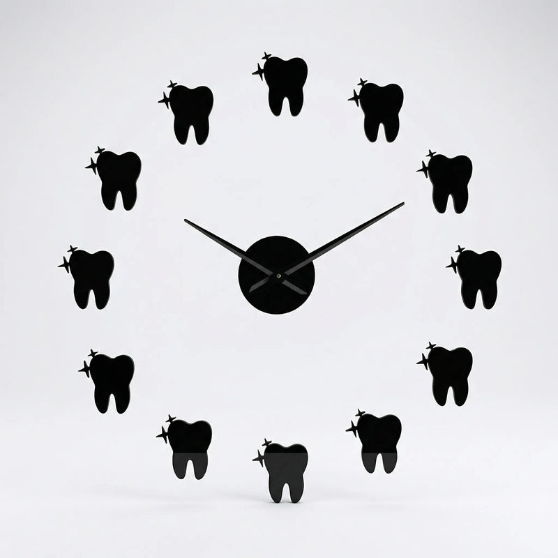 Moderne Wanduhr Mit Spiegeleffekt - DentiqueClock