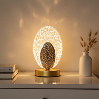 Pfaueninspiriertes Tischlicht - AureaFeather