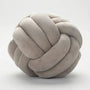 Rond Knoopkussen In Bolvorm - Plushknot