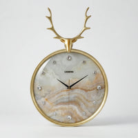 Runde Wanduhr Mit Hirschkopf-Detail - Auraldeer