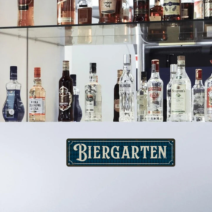 Vintage Metallschild – BiergartenTor Oktoberfest 2026