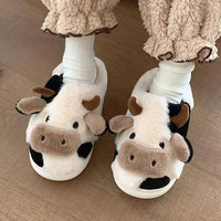 Plüsch-Hausschuhe im Kuhdesign – PlushCow