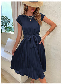 Plissiertes A-Linien-Sommerkleid mit kurzen Ärmeln – Melina