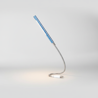 Schlanke LED Schreibtischleuchte - Readlight