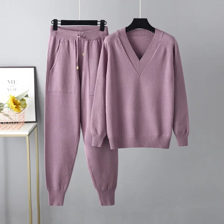 Damen Zweiteilige Strickset mit V-Ausschnitt Pullover & Hose – Noelia