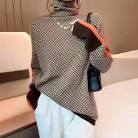 Damen Rollkragenpullover aus weichem Strick – Amira