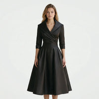 Tailliertes Midi Kleid - Emilie