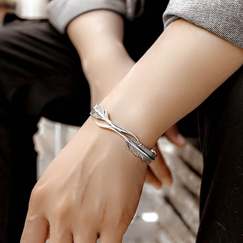 Unisex Armreif - FeatherGlow 