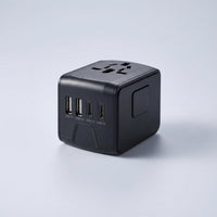 Universele Reisadapter Met Usb Poorten - PlugSwift