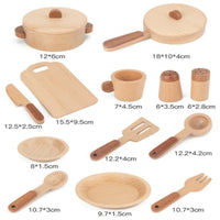 Holz-Küchenspielzeug mit Baumstammoptik für Rollenspiele & Lernspaß