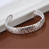 Zartes Silbermanschettenarmband - SilverFinesse 