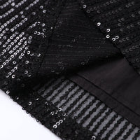 Schwarzes Paillettenkleid, Nahaufnahme, glänzend, festlich, elegantes Design, Damenmode.