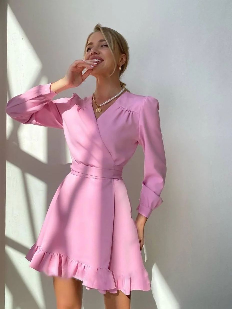 Elegantes Damenkleid mit Rüschen und Wickeloptik kaufen-Rosa-S-Luzern Mode