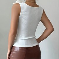 Damen Top mit Blumenapplikation und Perlendetails-Luzern Mode