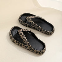 Sommer Slipper Damen | Atmungsaktiv & rutschfest | Leopard Print | bequem-Luzern Mode